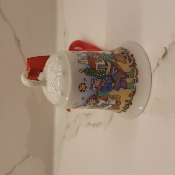 𝅺hutschenreuther Germany Weihnachts Glocke '94 Christmas Bell 1994 The Mark - Picture 2 of 10